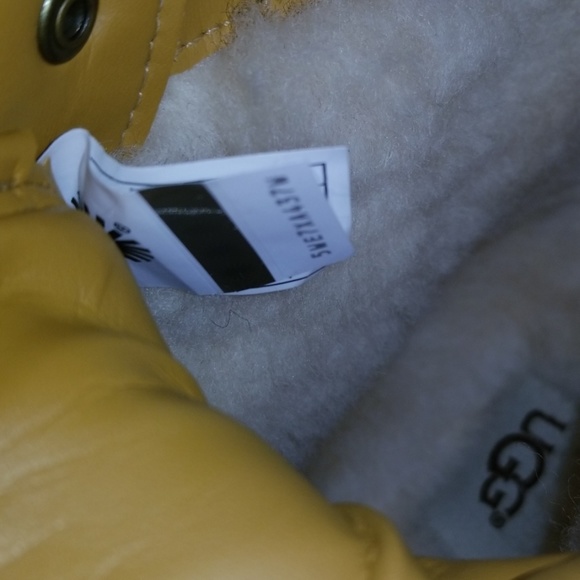 Waterproof boots - Picture 4 of 8